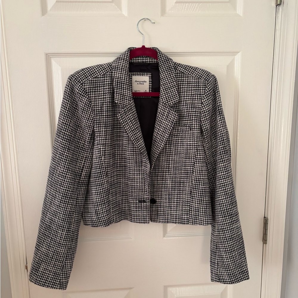 Abercrombie & Fitch Black and White Houndstooth Blazer